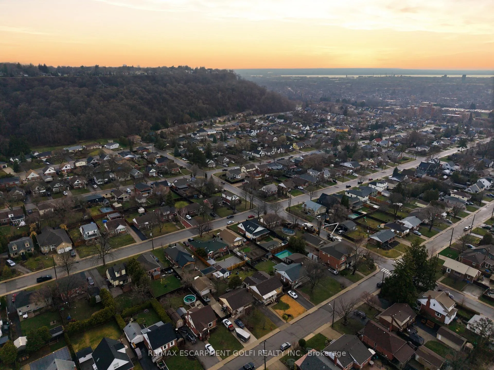 Photo 34 of 211 Rosedale Avenue, Hamilton, Rosedale — HOMEH