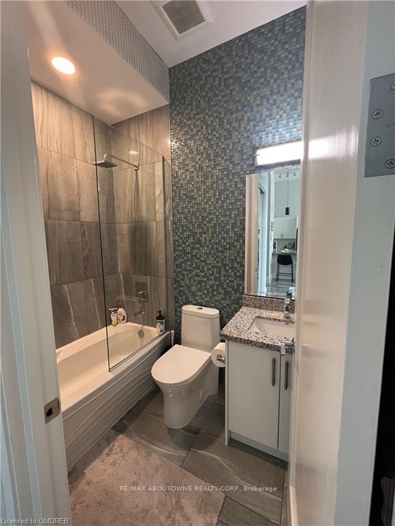 Photo 15 of Unit LPH11, 112 King Street, Hamilton, Beasley — HOMEH