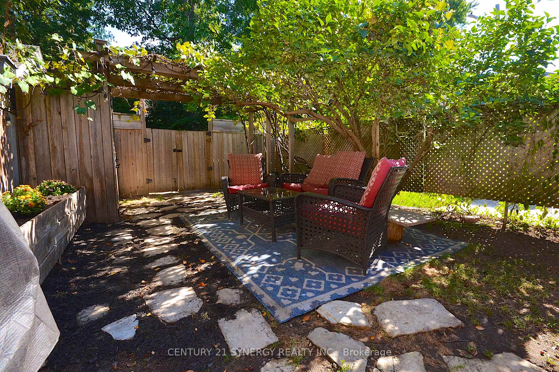 Photo 38 of 47 Roslyn Avenue, Ottawa, Old Ottawa South — HOMEH