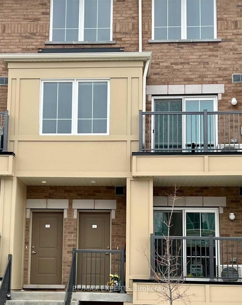 Front of Unit 3, 470 Beresford Path