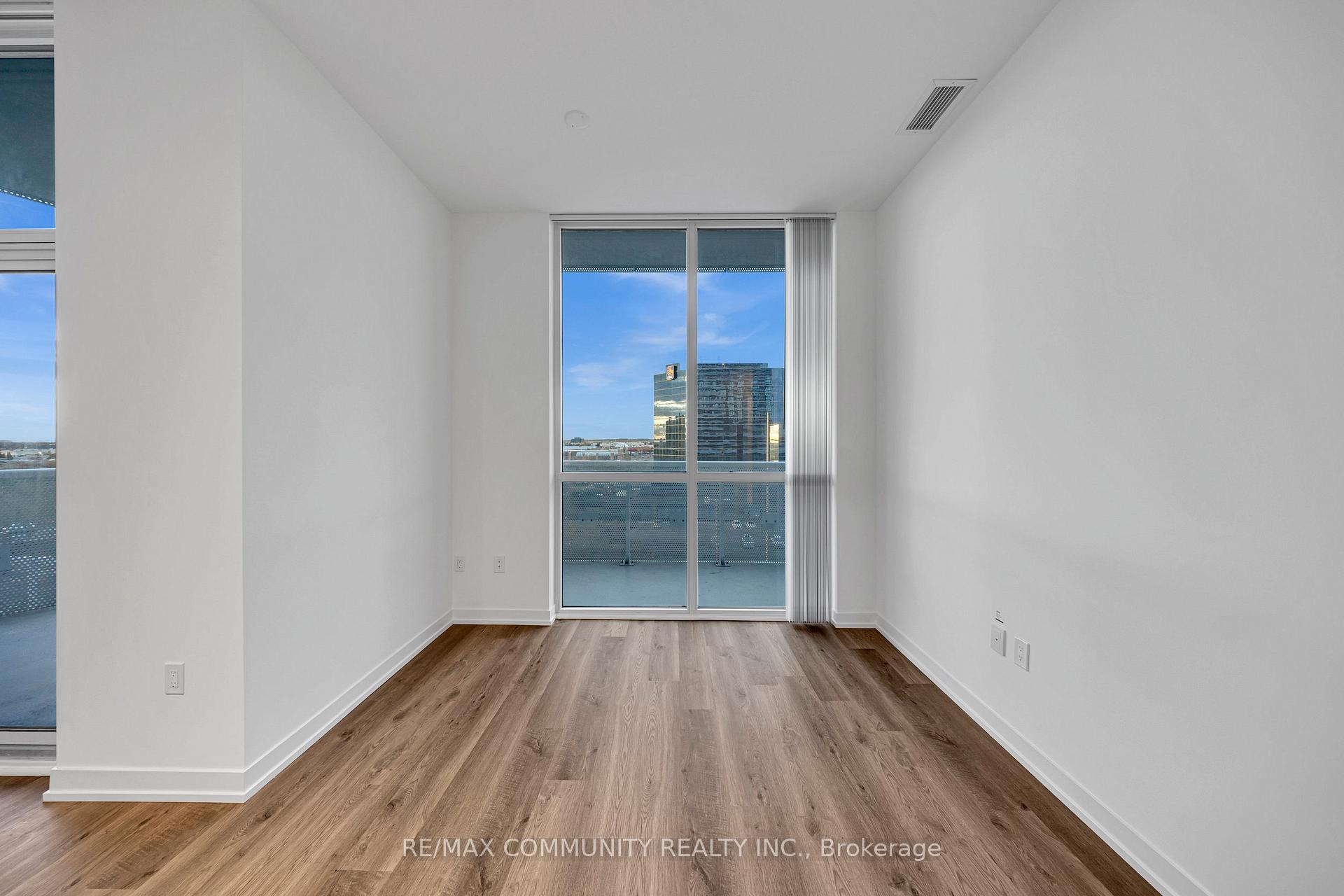 Photo 14 of Unit 602, 8 Interchange Way, Vaughan, Vaughan Corporate Centre — HOMEH