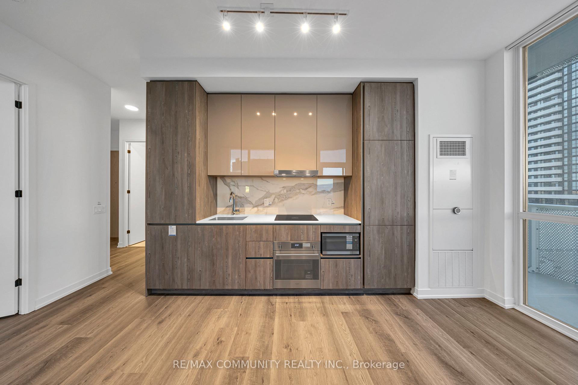 Photo 17 of Unit 602, 8 Interchange Way, Vaughan, Vaughan Corporate Centre — HOMEH