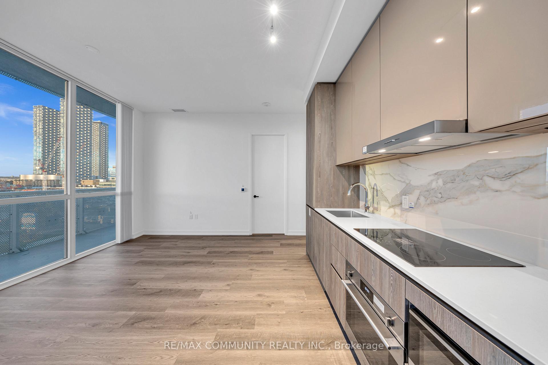 Photo 19 of Unit 602, 8 Interchange Way, Vaughan, Vaughan Corporate Centre — HOMEH