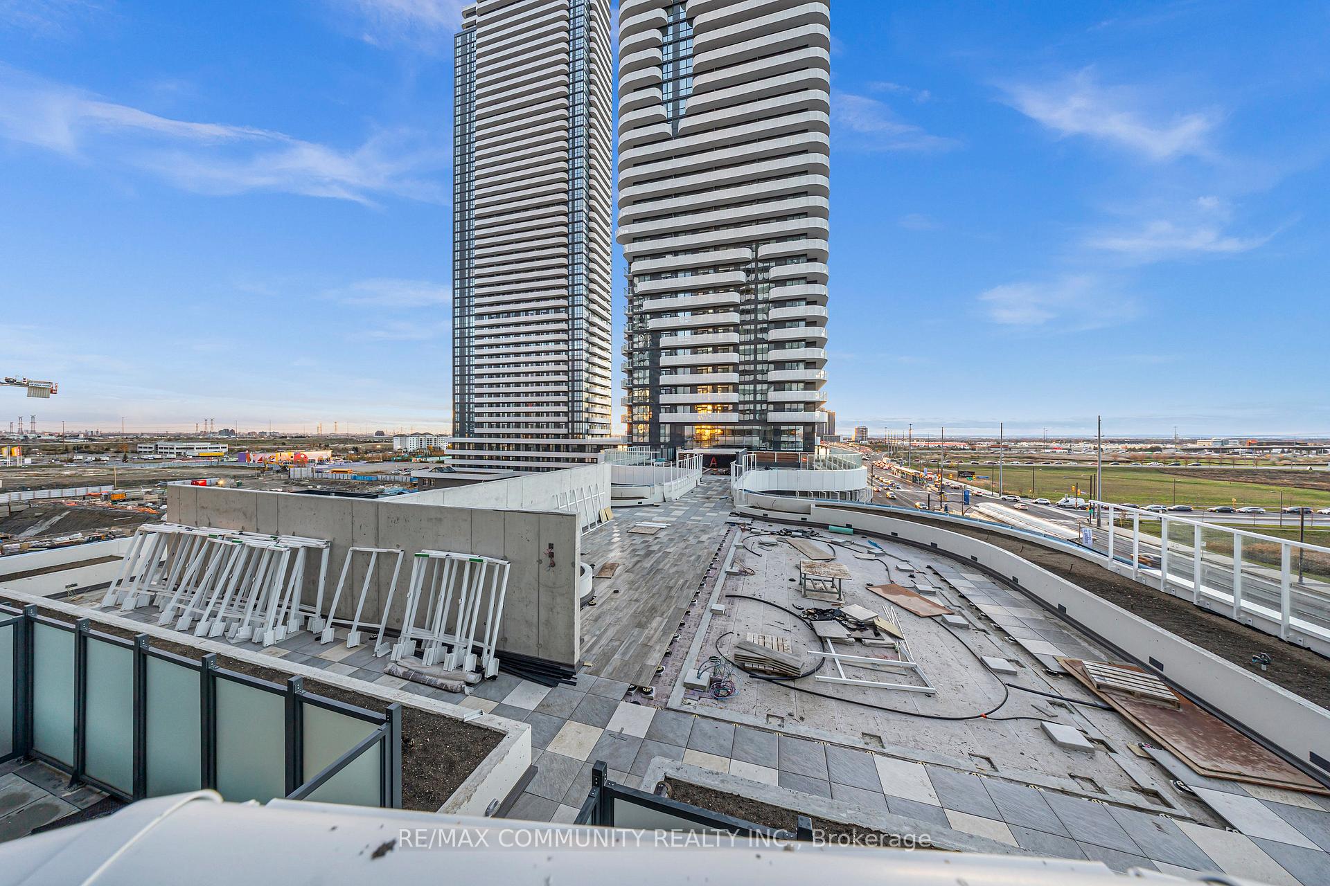 Photo 26 of Unit 602, 8 Interchange Way, Vaughan, Vaughan Corporate Centre — HOMEH