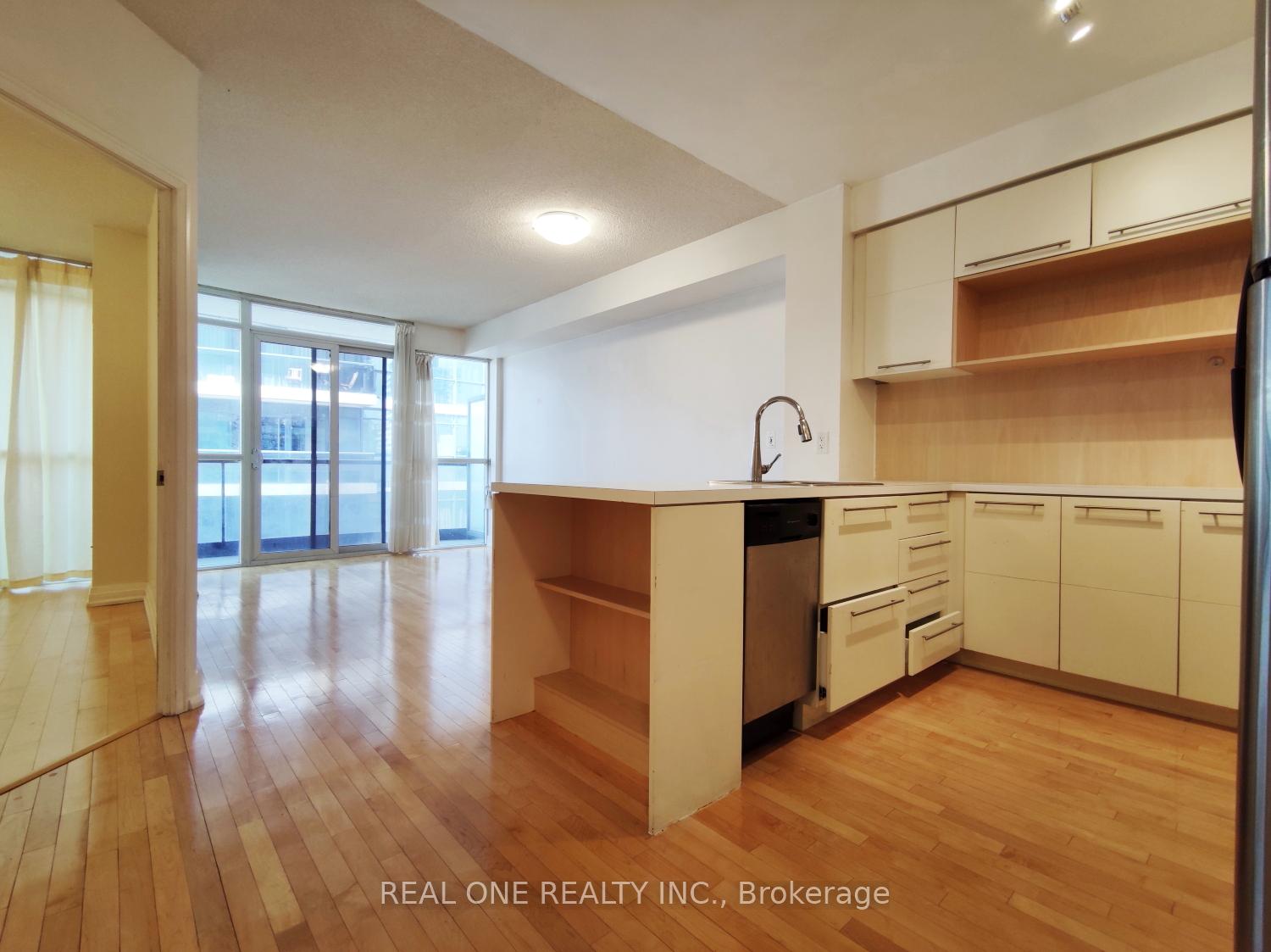 Front of Unit 2606, 25 Carlton Street