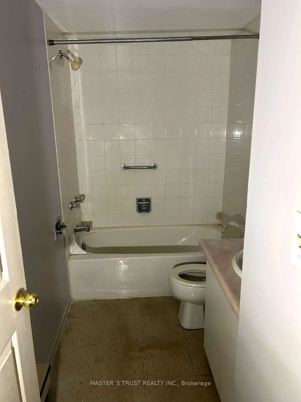 Photo 6 of Unit 201, 837 Simcoe Street S, Oshawa, Lakeview — HOMEH