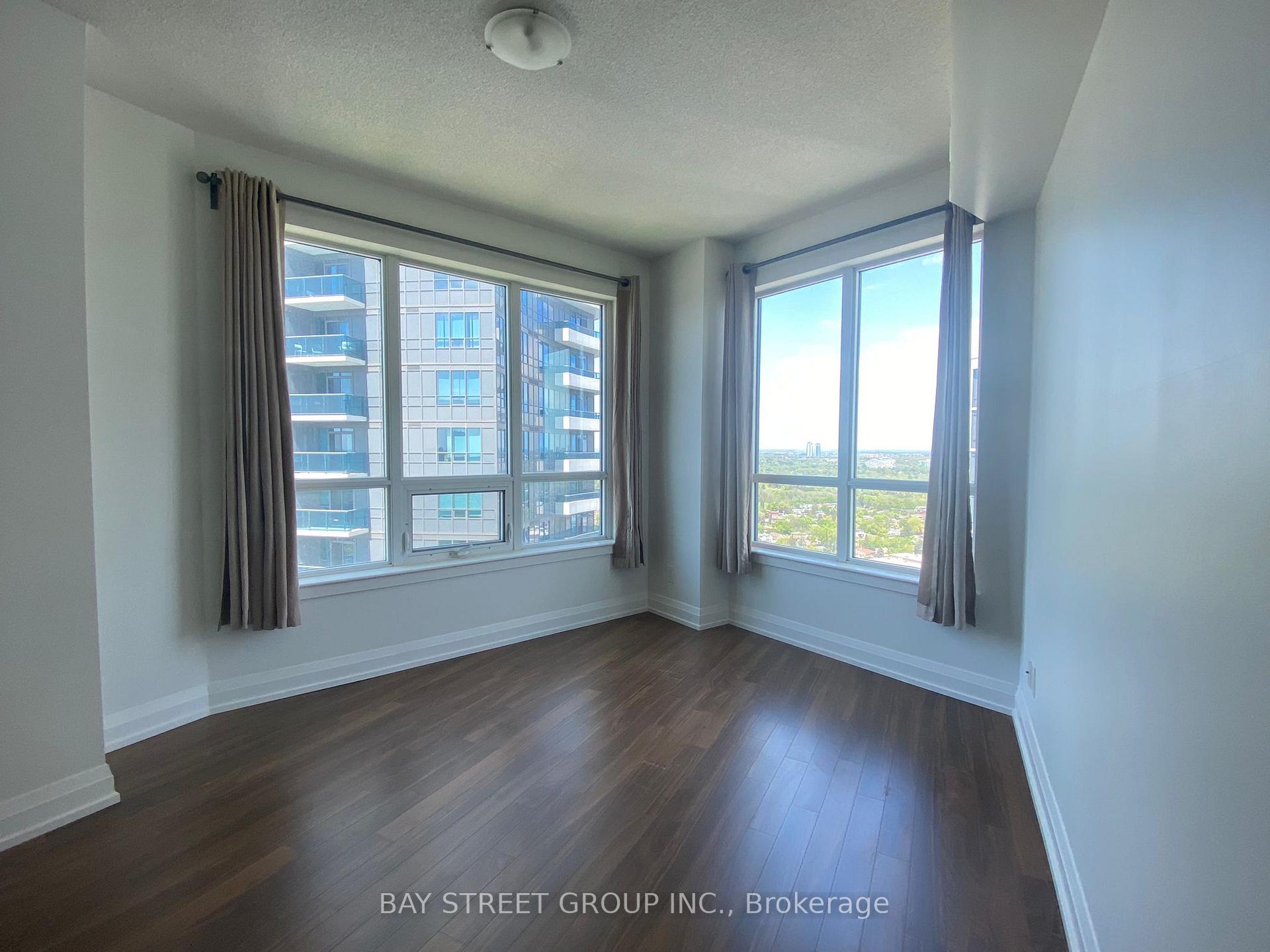 Photo 5 of Unit 2132, 7161 Yonge Street, Markham, Grandview — HOMEH