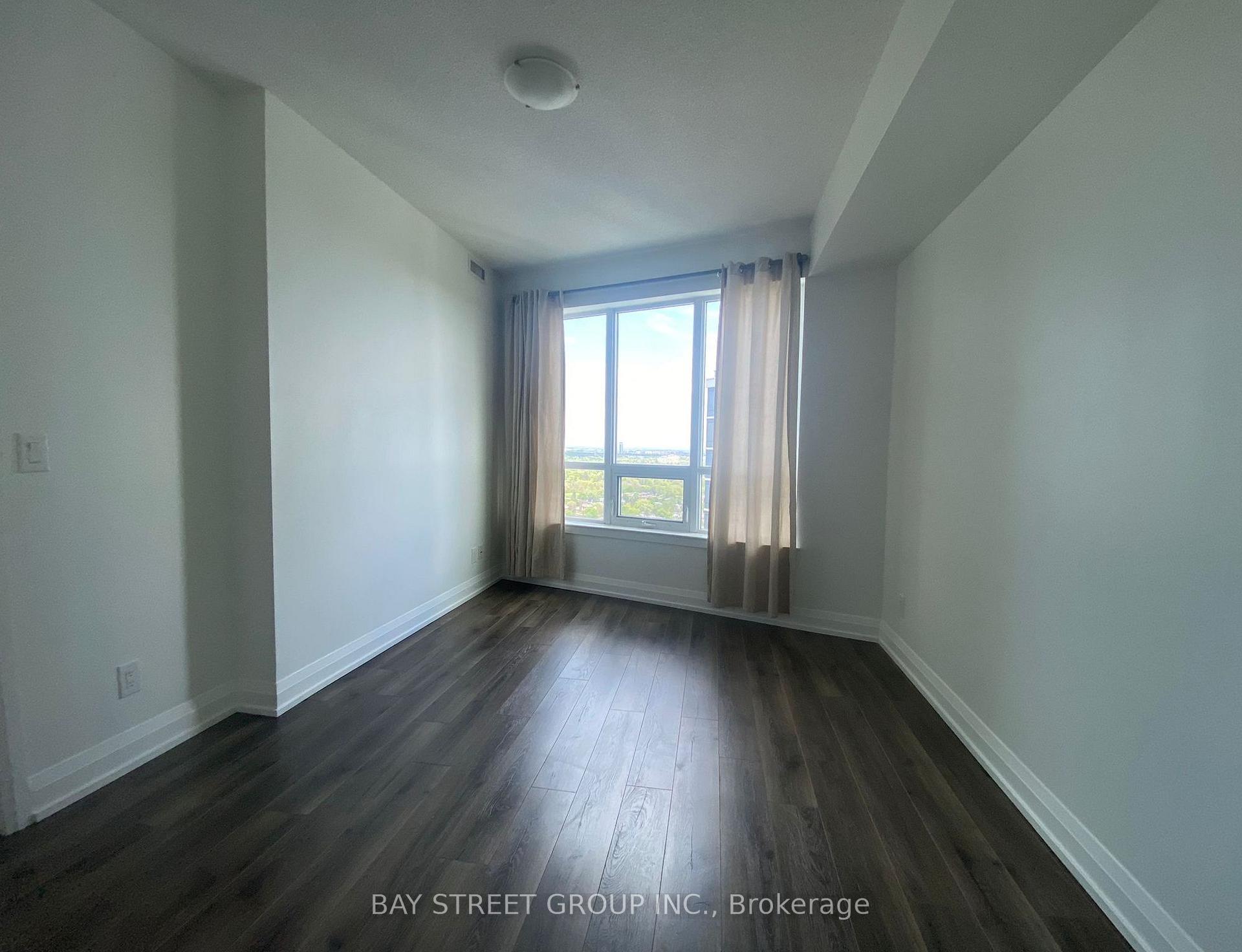 Photo 8 of Unit 2132, 7161 Yonge Street, Markham, Grandview — HOMEH