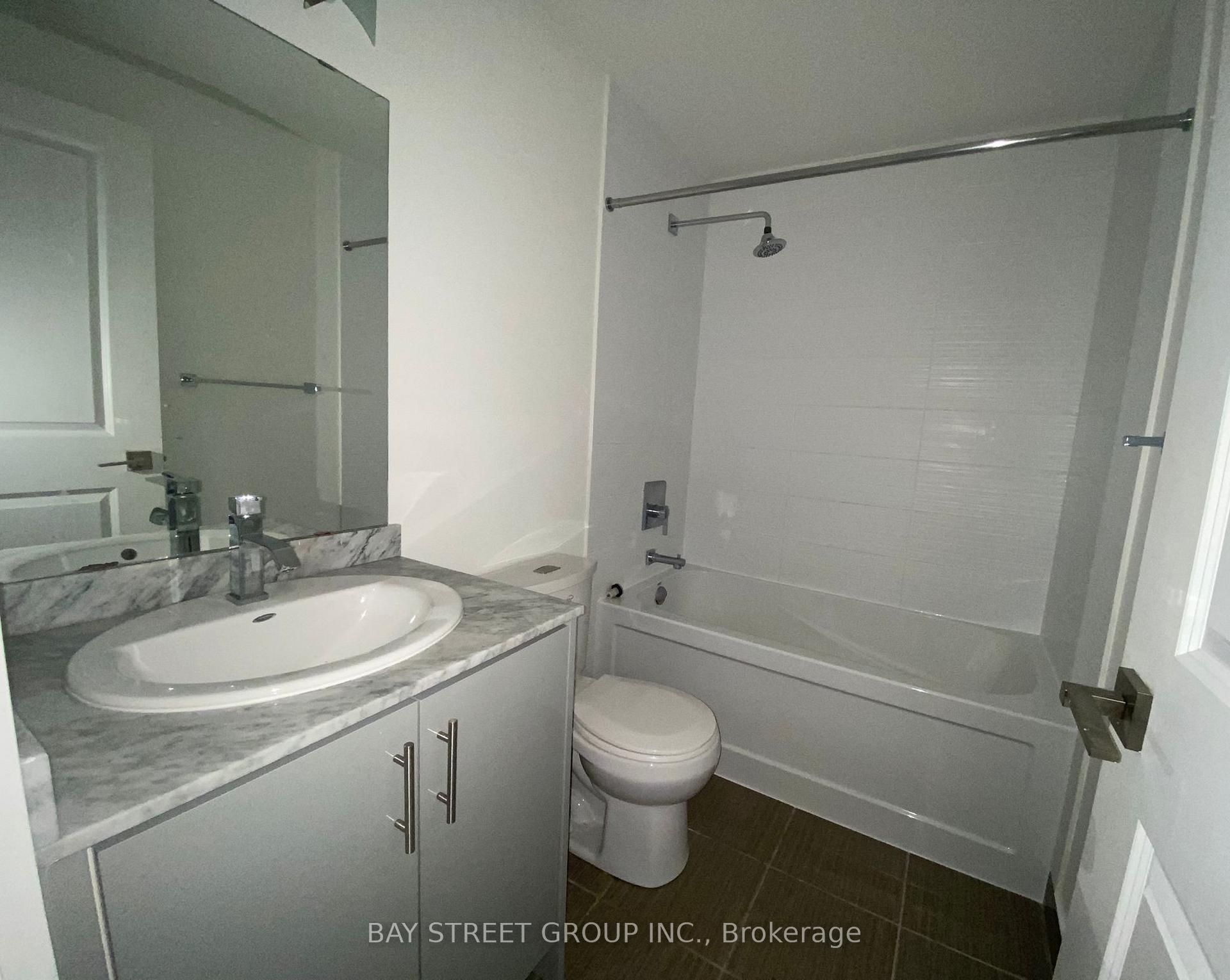 Photo 14 of Unit 2132, 7161 Yonge Street, Markham, Grandview — HOMEH