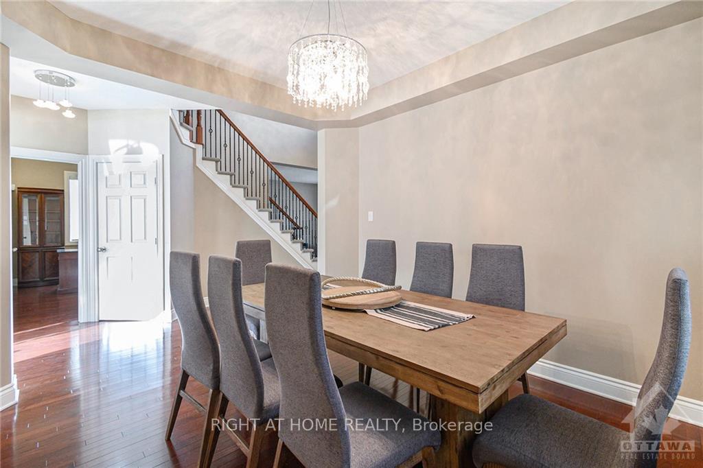 Photo 4 of 119 Whitestone Drive, Ottawa, Central Park — HOMEH