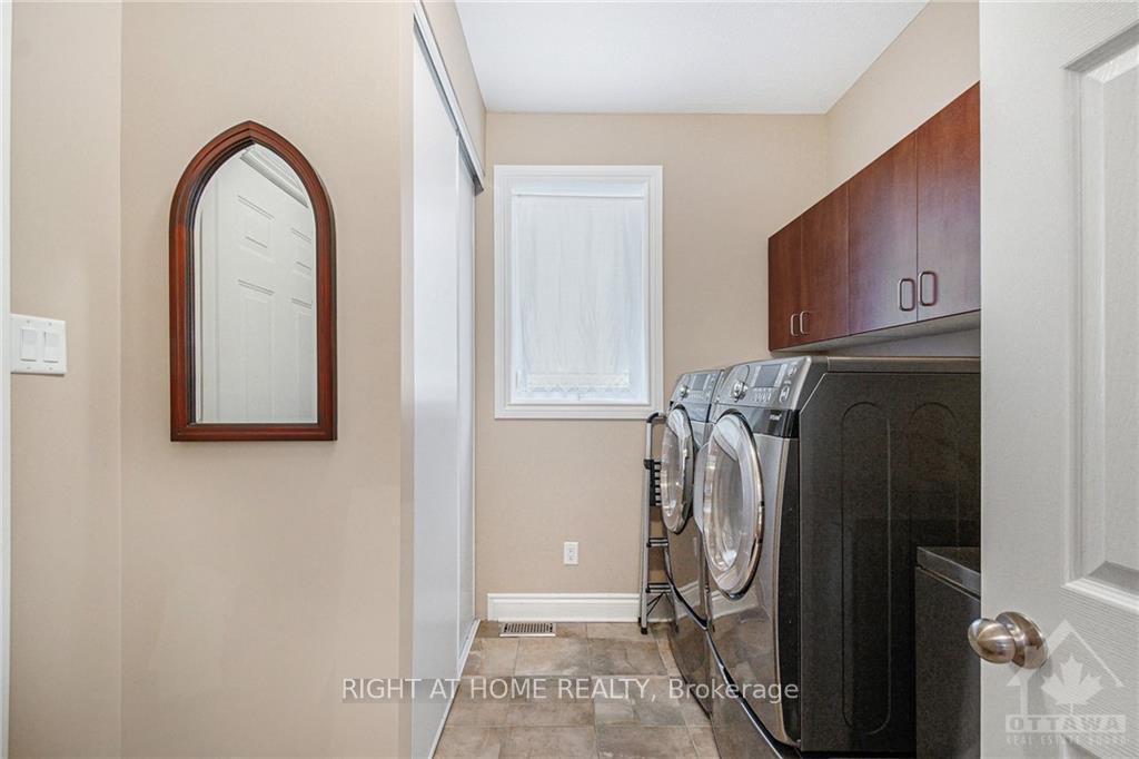 Photo 6 of 119 Whitestone Drive, Ottawa, Central Park — HOMEH