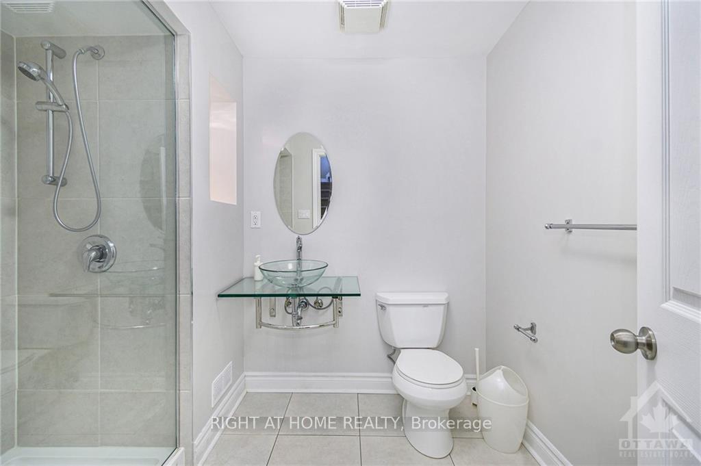 Photo 23 of 119 Whitestone Drive, Ottawa, Central Park — HOMEH