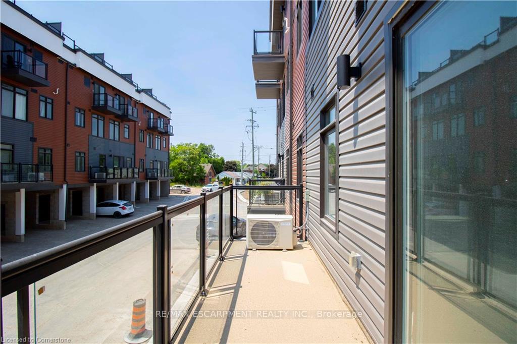 Photo 23 of Unit 32, 2 Willow Street, Brant, Paris — HOMEH