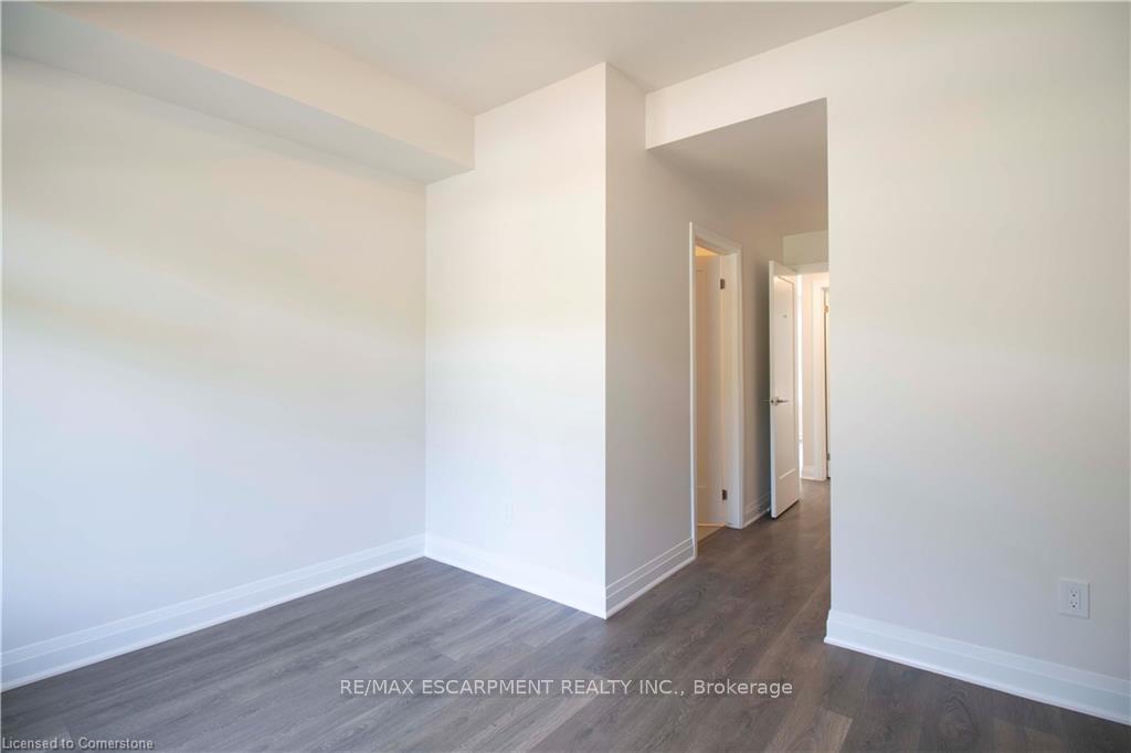 Photo 31 of Unit 32, 2 Willow Street, Brant, Paris — HOMEH