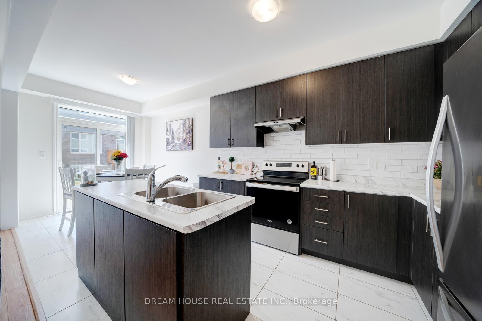 Photo 11 of 43 Bannister Road, Barrie, Rural Barrie Southeast — HOMEH