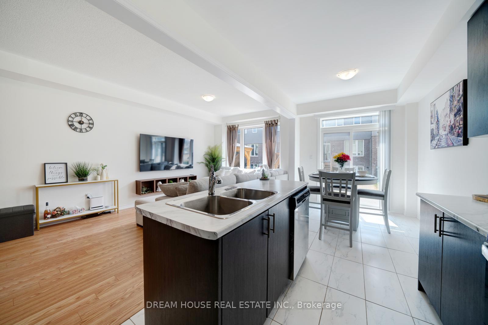 Photo 15 of 43 Bannister Road, Barrie, Rural Barrie Southeast — HOMEH