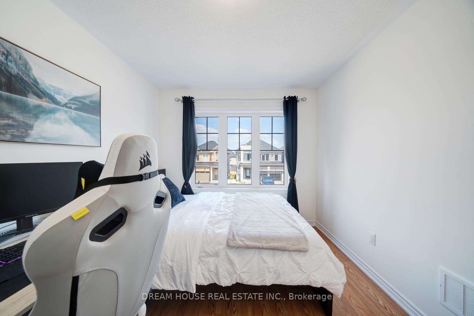 Photo 27 of 43 Bannister Road, Barrie, Rural Barrie Southeast — HOMEH