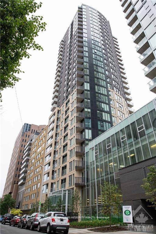 Front of Unit 2201, 40 Nepean Street