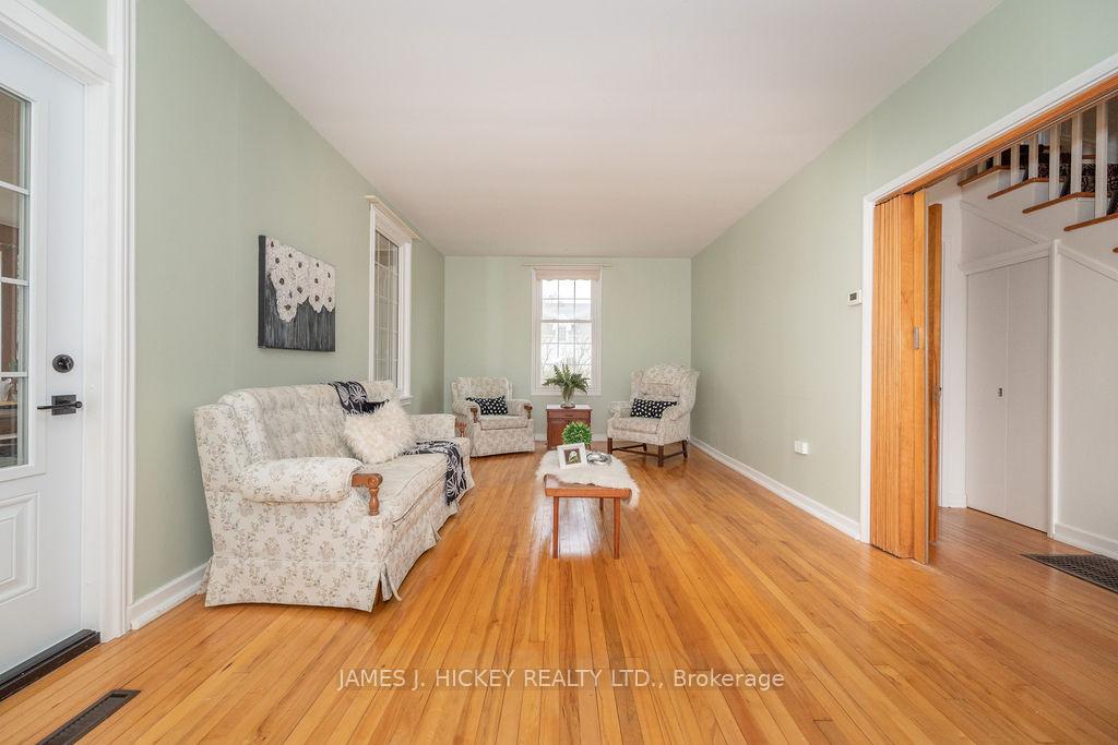 Photo 3 of 62 Parkdale Avenue, Deep River, Deep River — HOMEH
