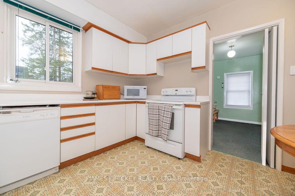 Photo 13 of 62 Parkdale Avenue, Deep River, Deep River — HOMEH