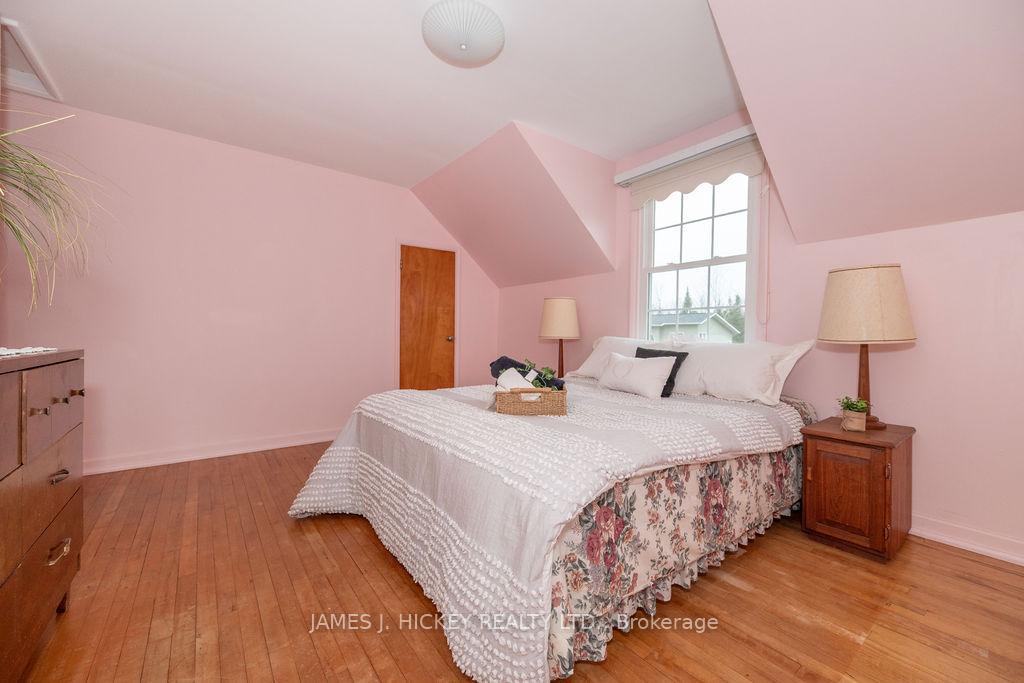 Photo 25 of 62 Parkdale Avenue, Deep River, Deep River — HOMEH