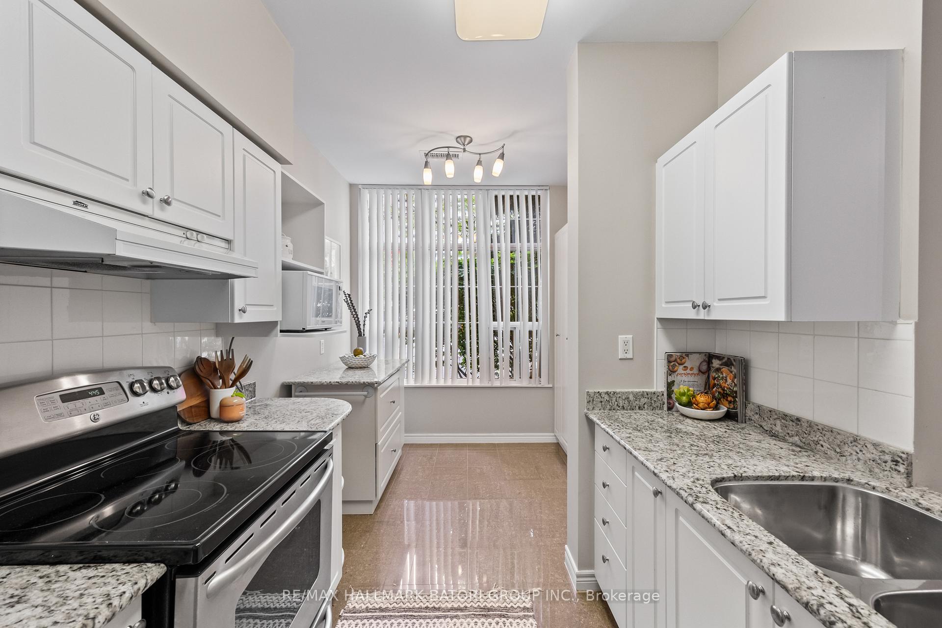 Photo 4 of Unit 101, 35 Merton Street, Toronto, Mount Pleasant West — HOMEH