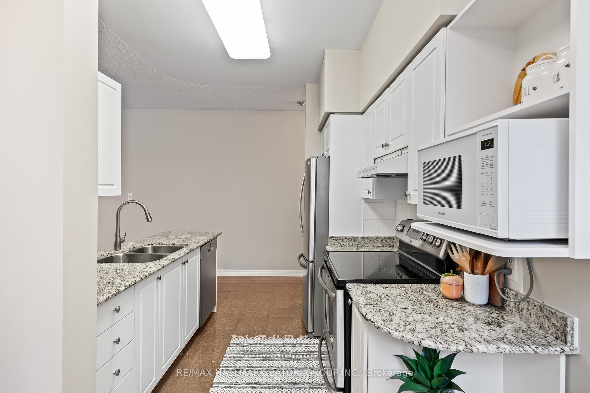 Photo 7 of Unit 101, 35 Merton Street, Toronto, Mount Pleasant West — HOMEH