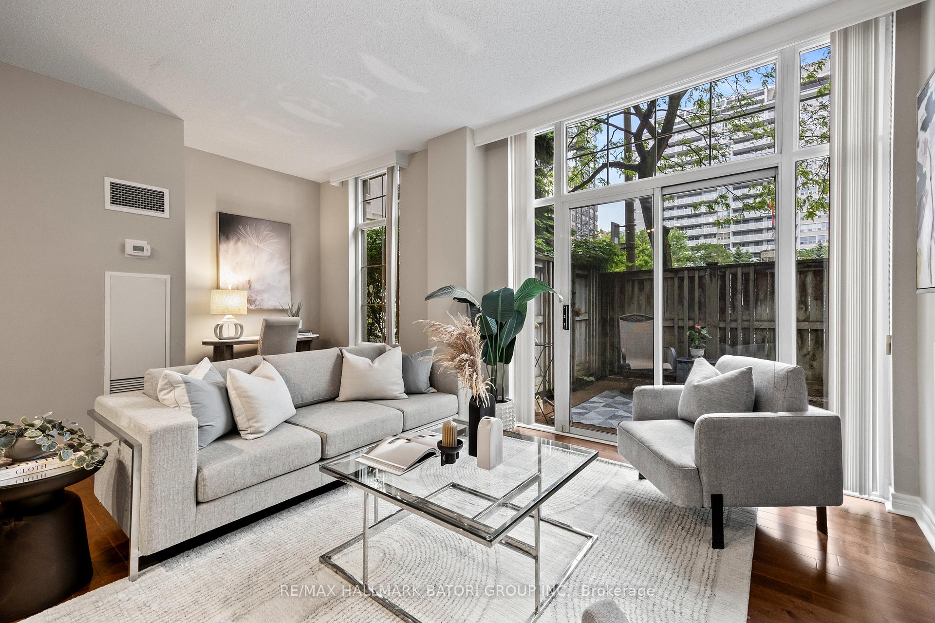 Photo 9 of Unit 101, 35 Merton Street, Toronto, Mount Pleasant West — HOMEH
