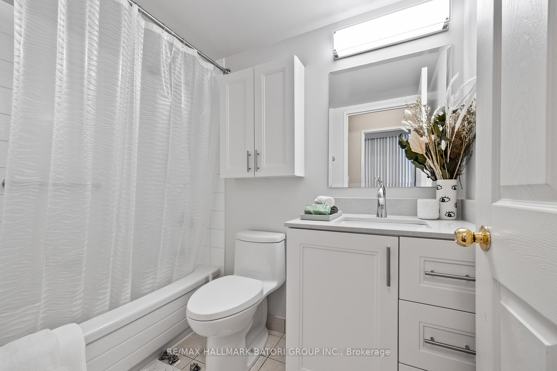 Photo 16 of Unit 101, 35 Merton Street, Toronto, Mount Pleasant West — HOMEH