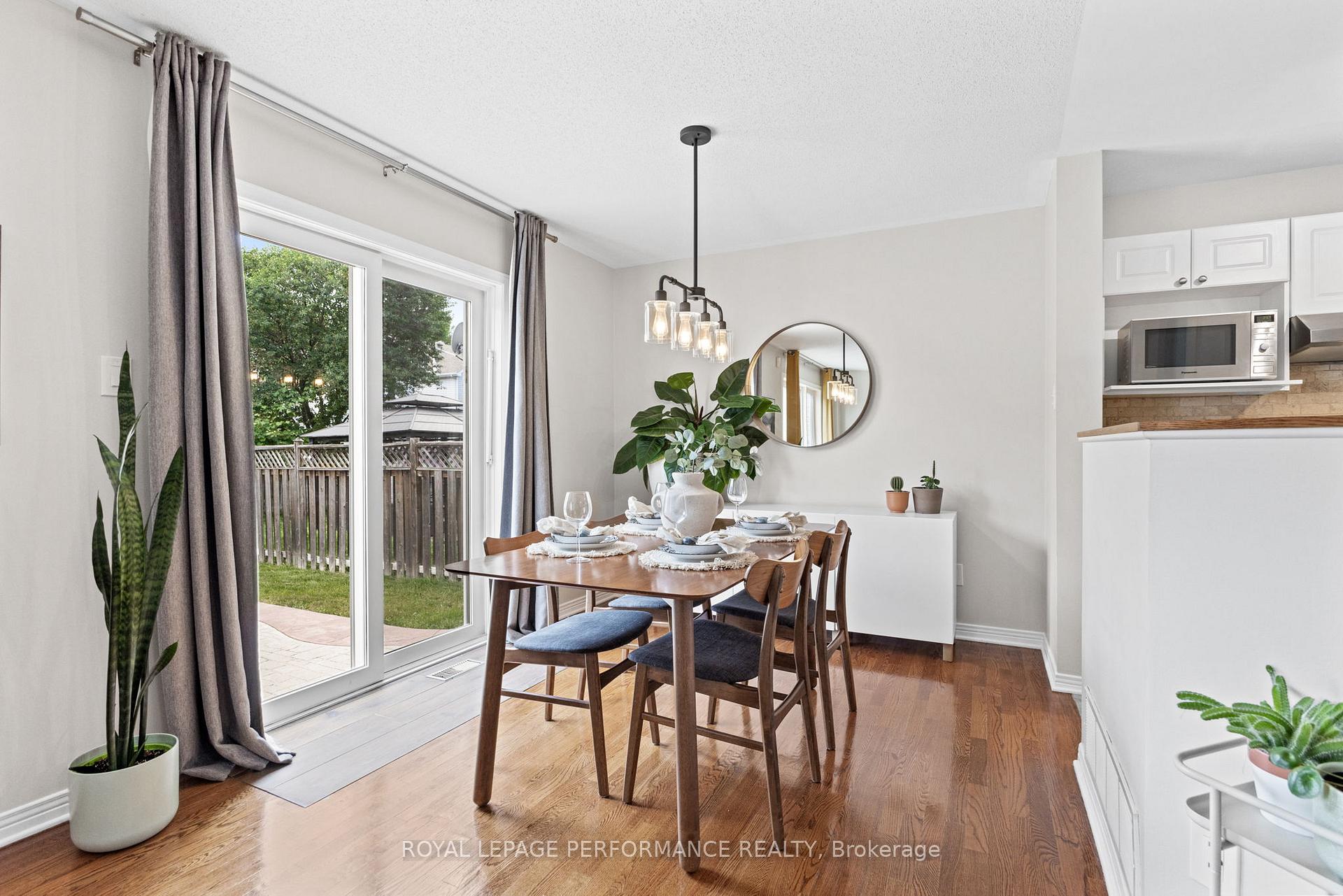 Photo 13 of 16 Sutcliffe Terrace, Ottawa, Barrhaven - Longfields — HOMEH