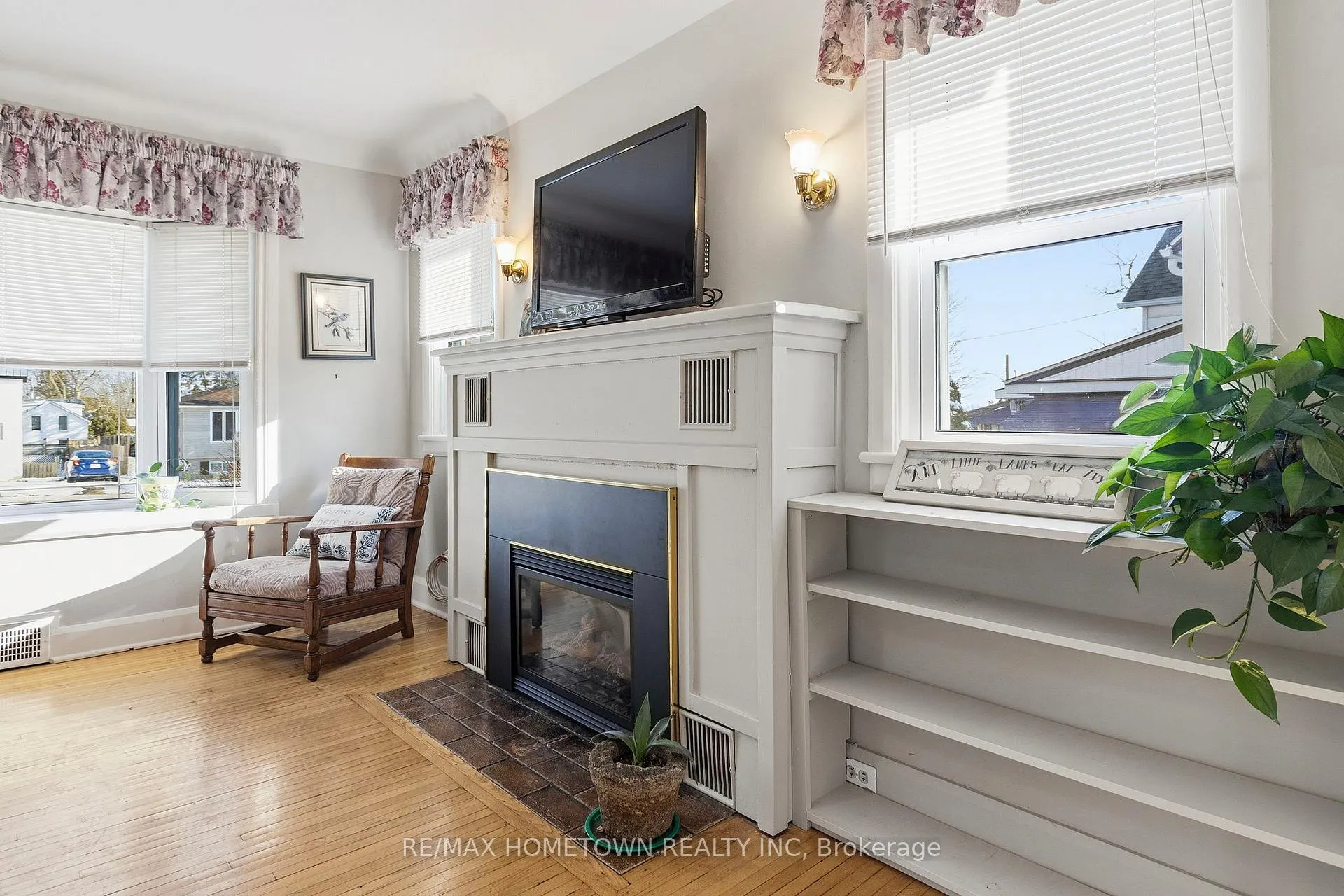 Photo 10 of 722 Dibble Street W, Prescott — HOMEH