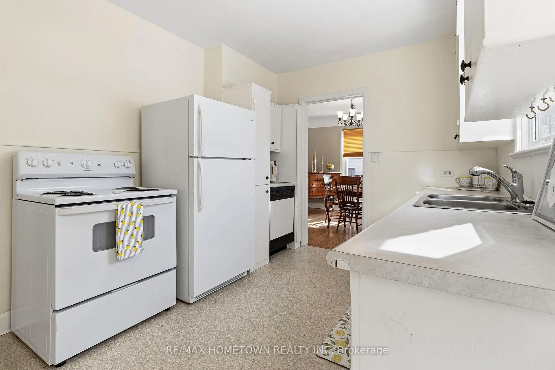 Photo 16 of 722 Dibble Street W, Prescott — HOMEH