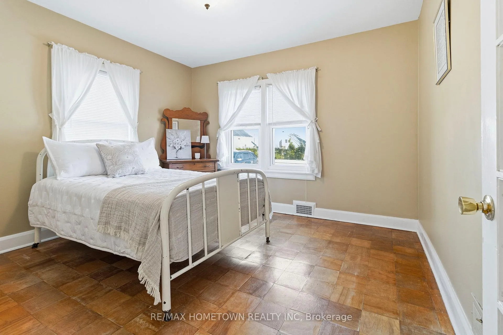 Photo 19 of 722 Dibble Street W, Prescott — HOMEH