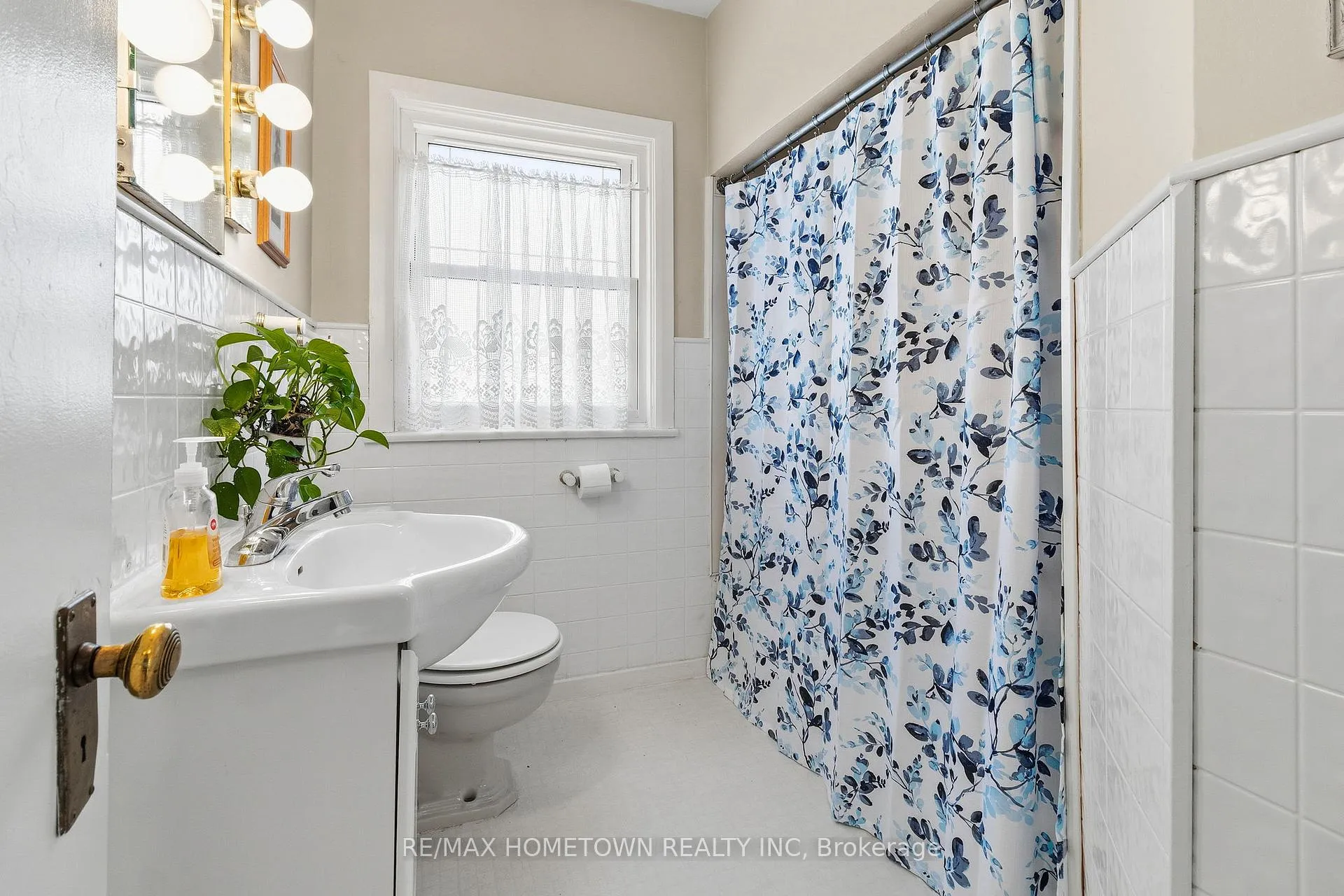 Photo 23 of 722 Dibble Street W, Prescott — HOMEH