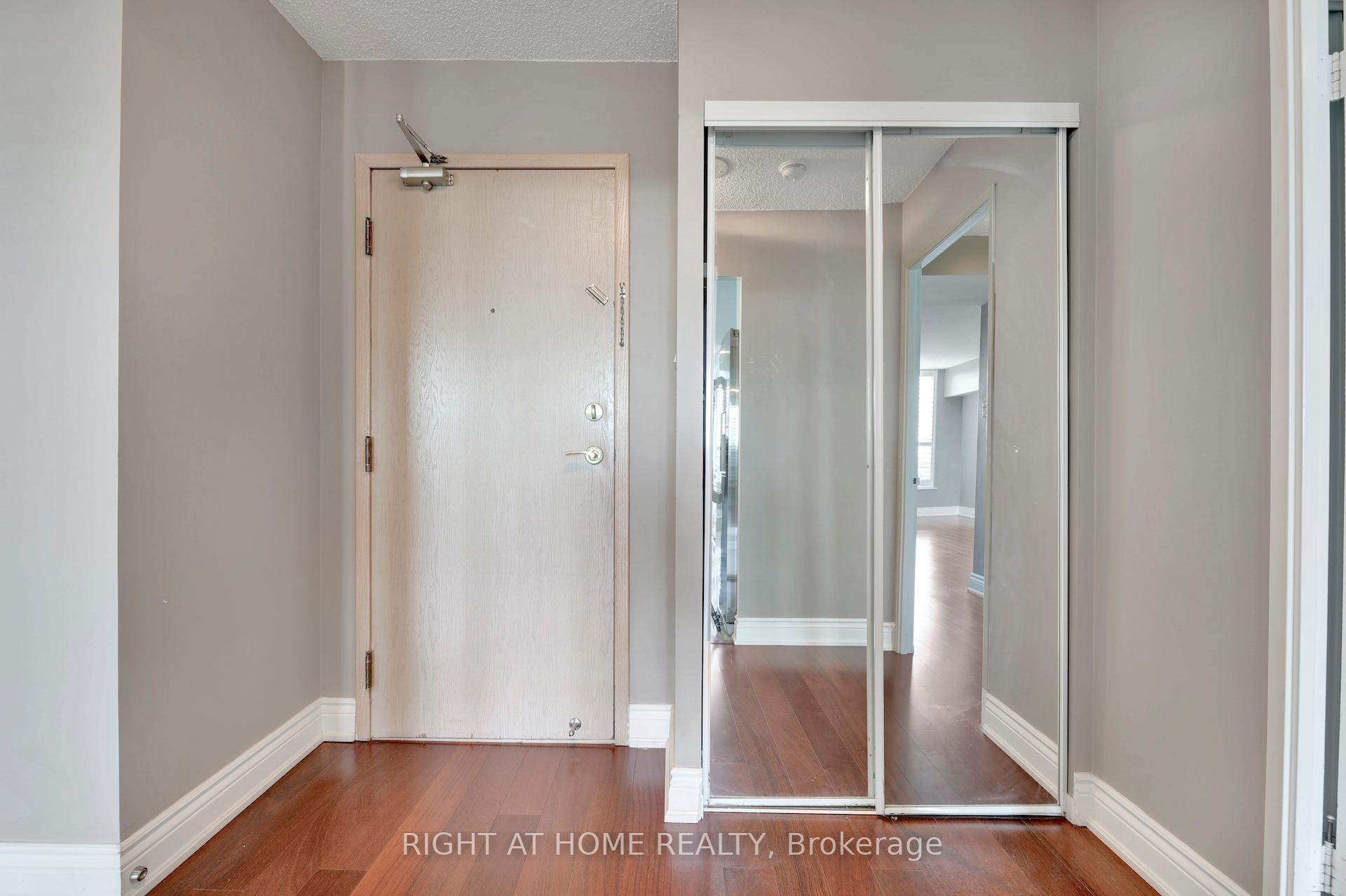 Photo 3 of Unit 1216, 7805 Bayview Avenue, Markham, Aileen-Willowbrook — HOMEH