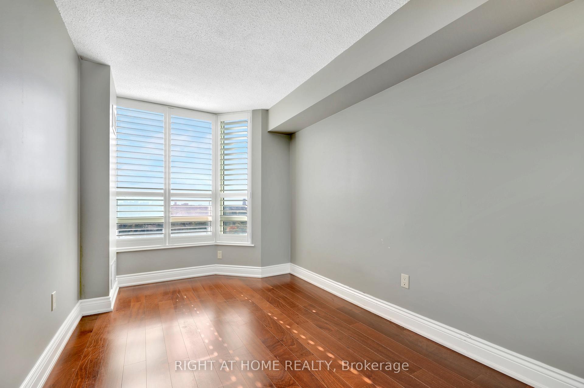 Photo 13 of Unit 1216, 7805 Bayview Avenue, Markham, Aileen-Willowbrook — HOMEH
