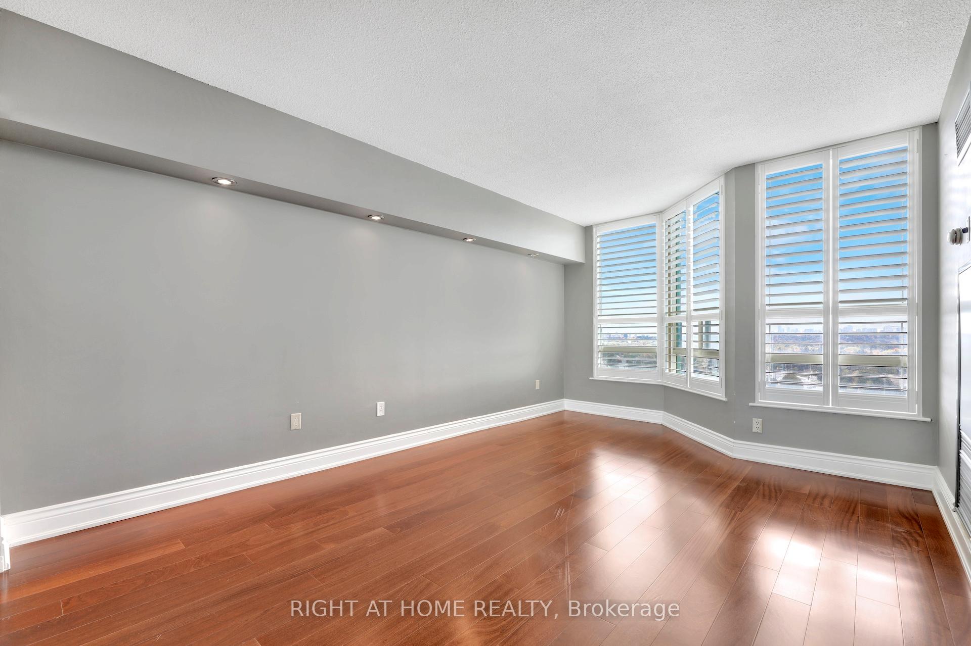 Photo 16 of Unit 1216, 7805 Bayview Avenue, Markham, Aileen-Willowbrook — HOMEH