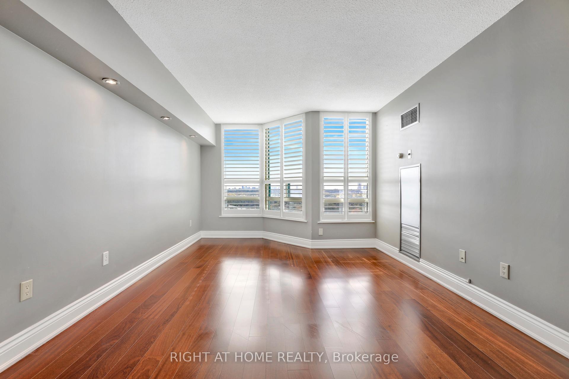 Photo 17 of Unit 1216, 7805 Bayview Avenue, Markham, Aileen-Willowbrook — HOMEH