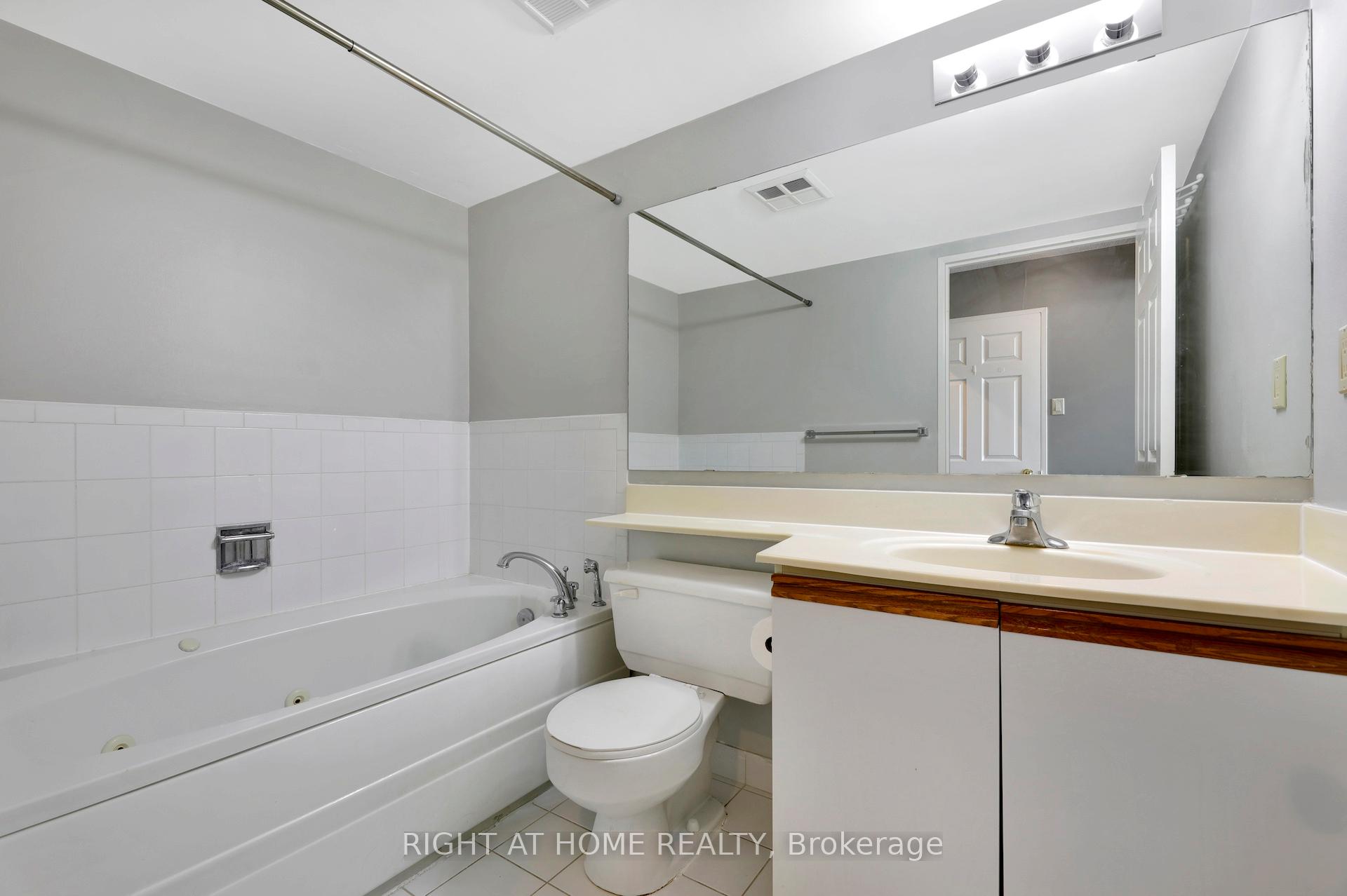 Photo 19 of Unit 1216, 7805 Bayview Avenue, Markham, Aileen-Willowbrook — HOMEH
