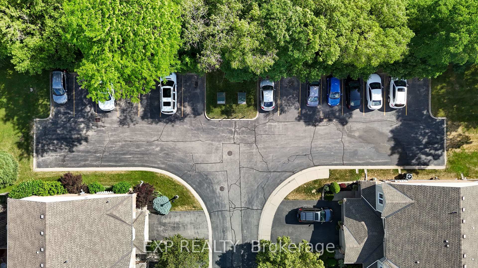 Photo 5 of Unit 28, 44 Frances Avenue, Hamilton, Lakeshore — HOMEH