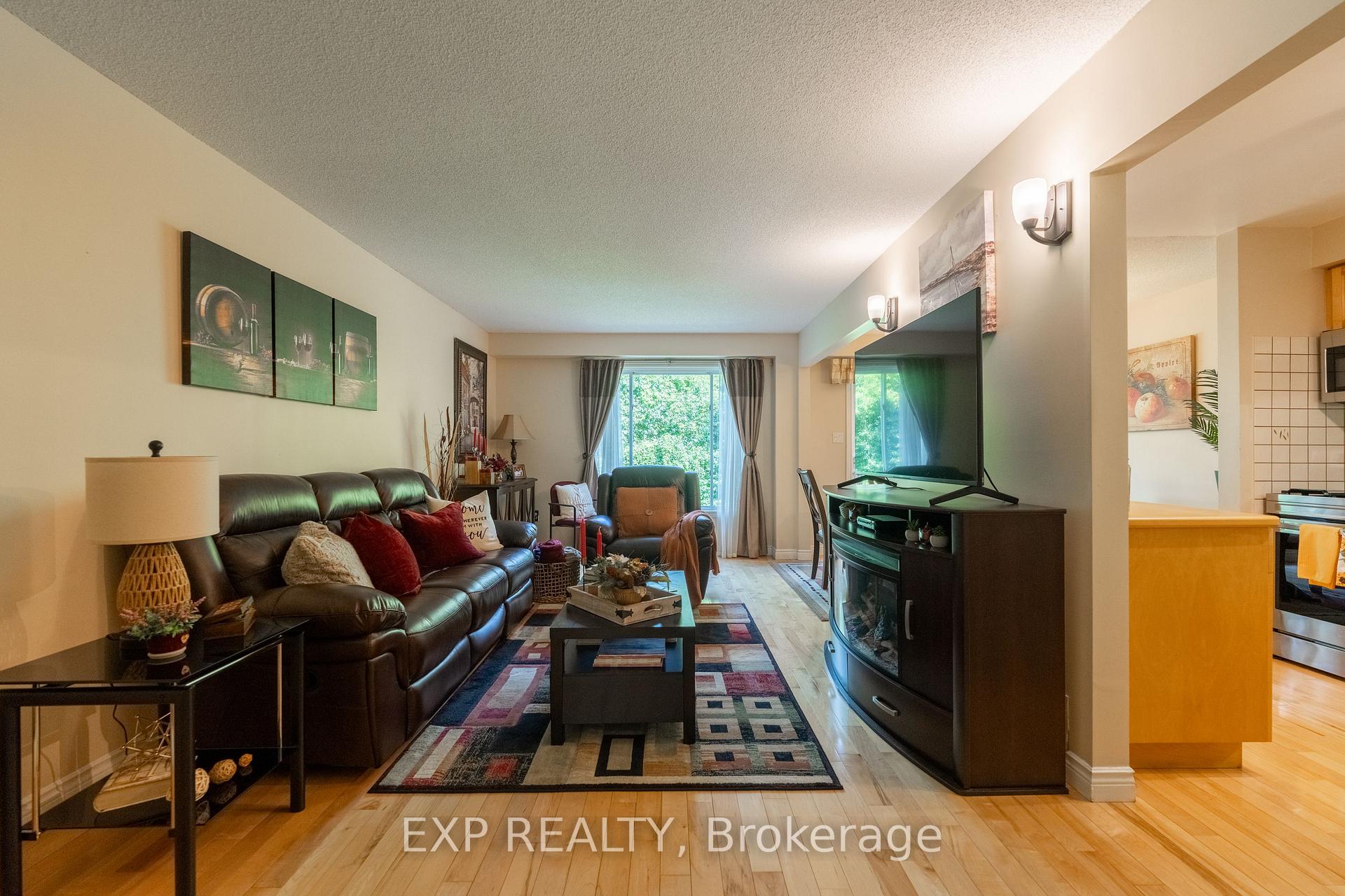 Photo 11 of Unit 28, 44 Frances Avenue, Hamilton, Lakeshore — HOMEH