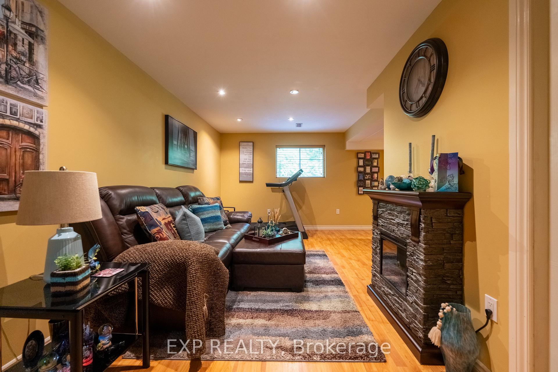 Photo 37 of Unit 28, 44 Frances Avenue, Hamilton, Lakeshore — HOMEH