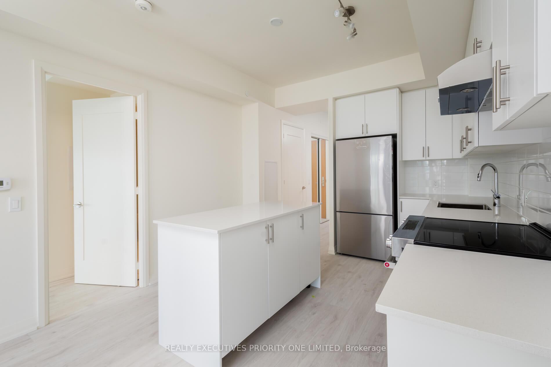 Photo 8 of Unit 2018, 8960 Jane Street, Vaughan, Concord — HOMEH