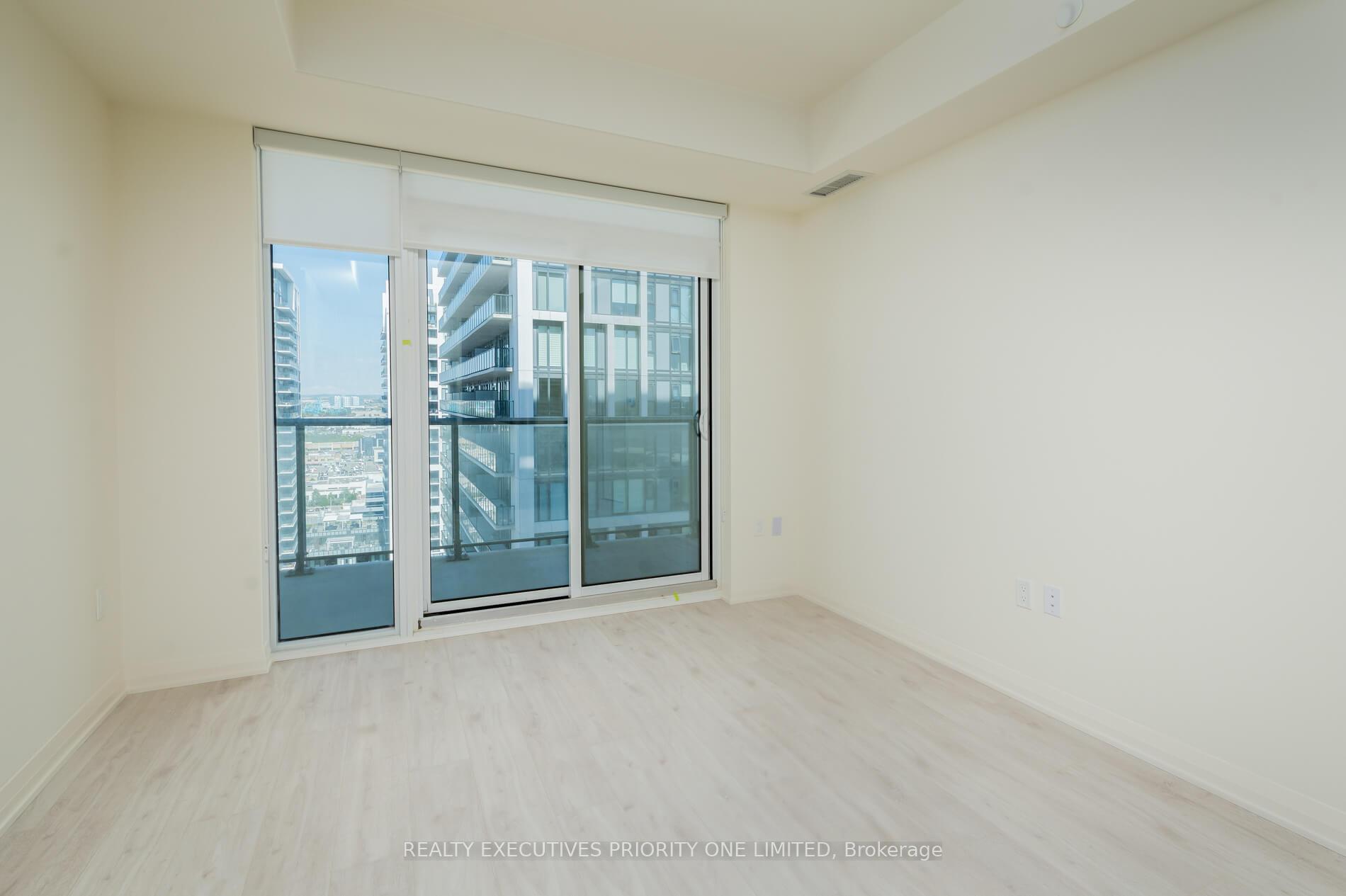 Photo 13 of Unit 2018, 8960 Jane Street, Vaughan, Concord — HOMEH