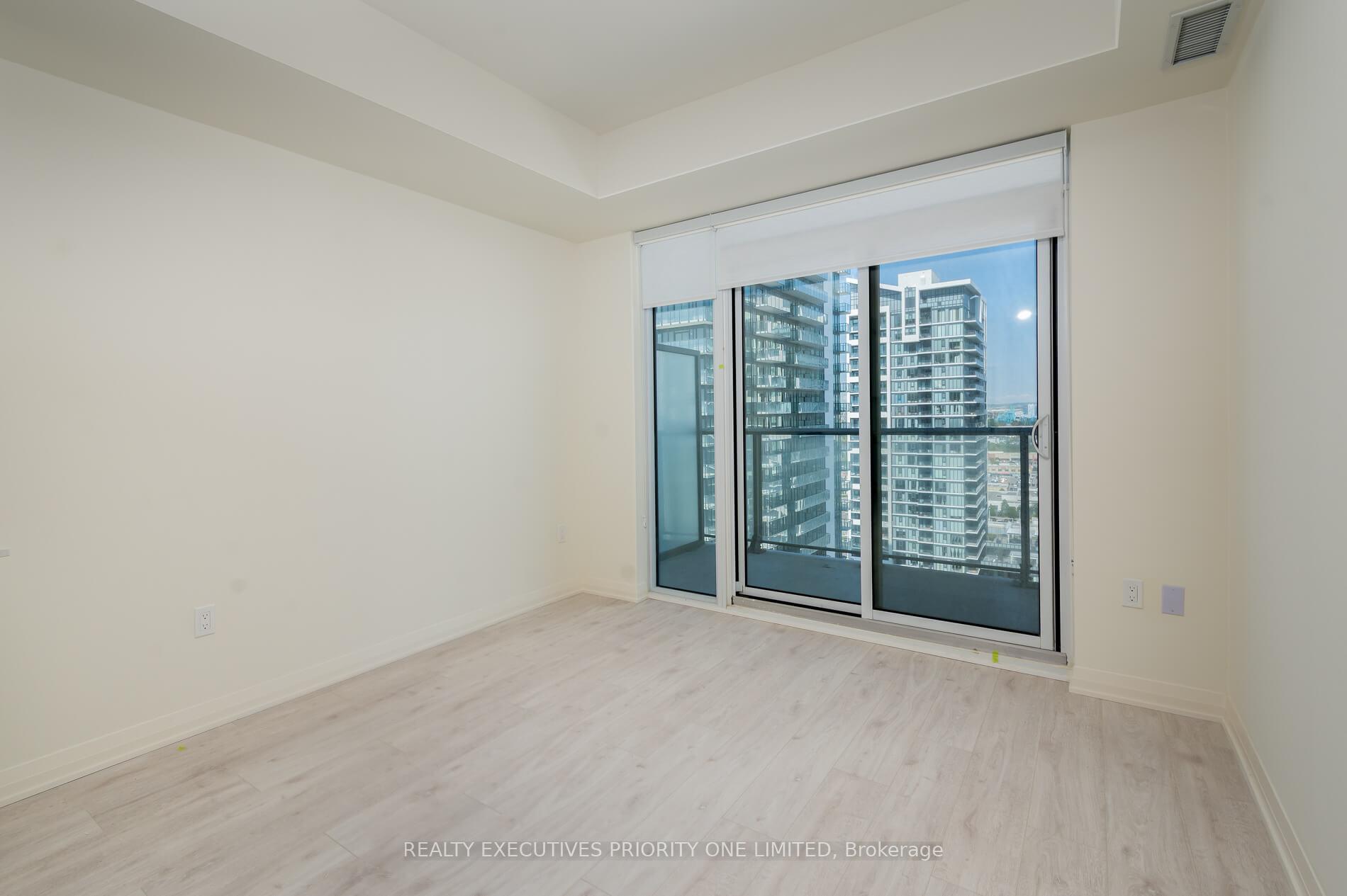 Photo 14 of Unit 2018, 8960 Jane Street, Vaughan, Concord — HOMEH