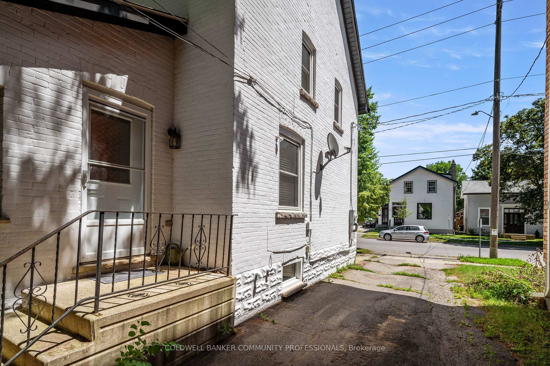 Photo 8 of 43 Walnut Street, Brant, Brantford Twp — HOMEH