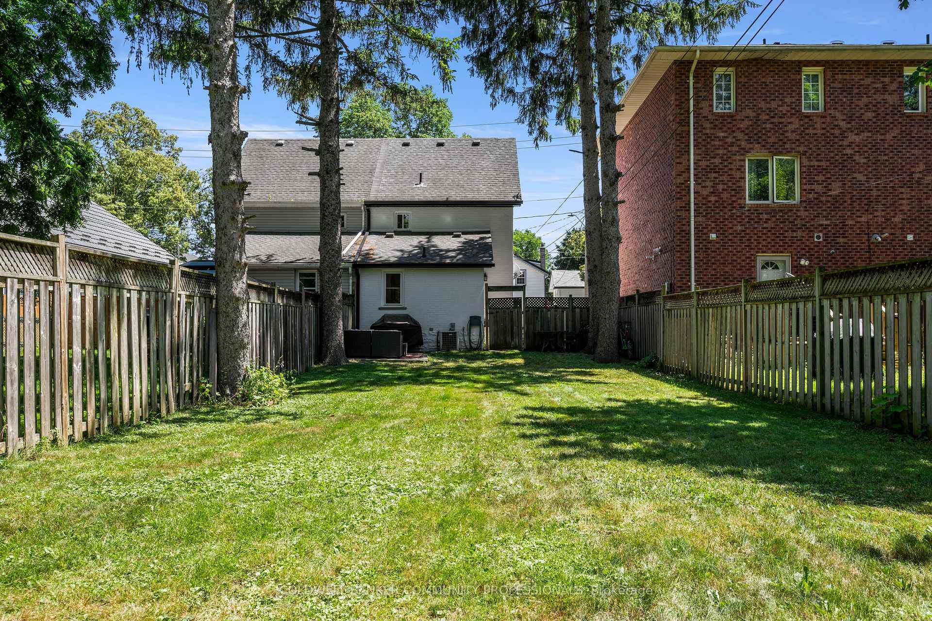 Photo 12 of 43 Walnut Street, Brant, Brantford Twp — HOMEH
