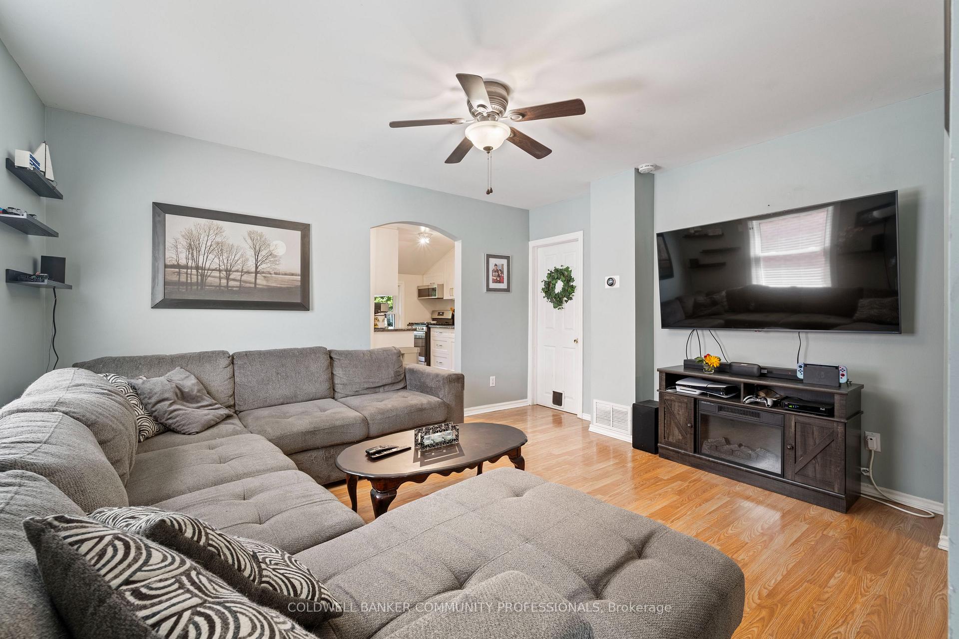 Photo 20 of 43 Walnut Street, Brant, Brantford Twp — HOMEH