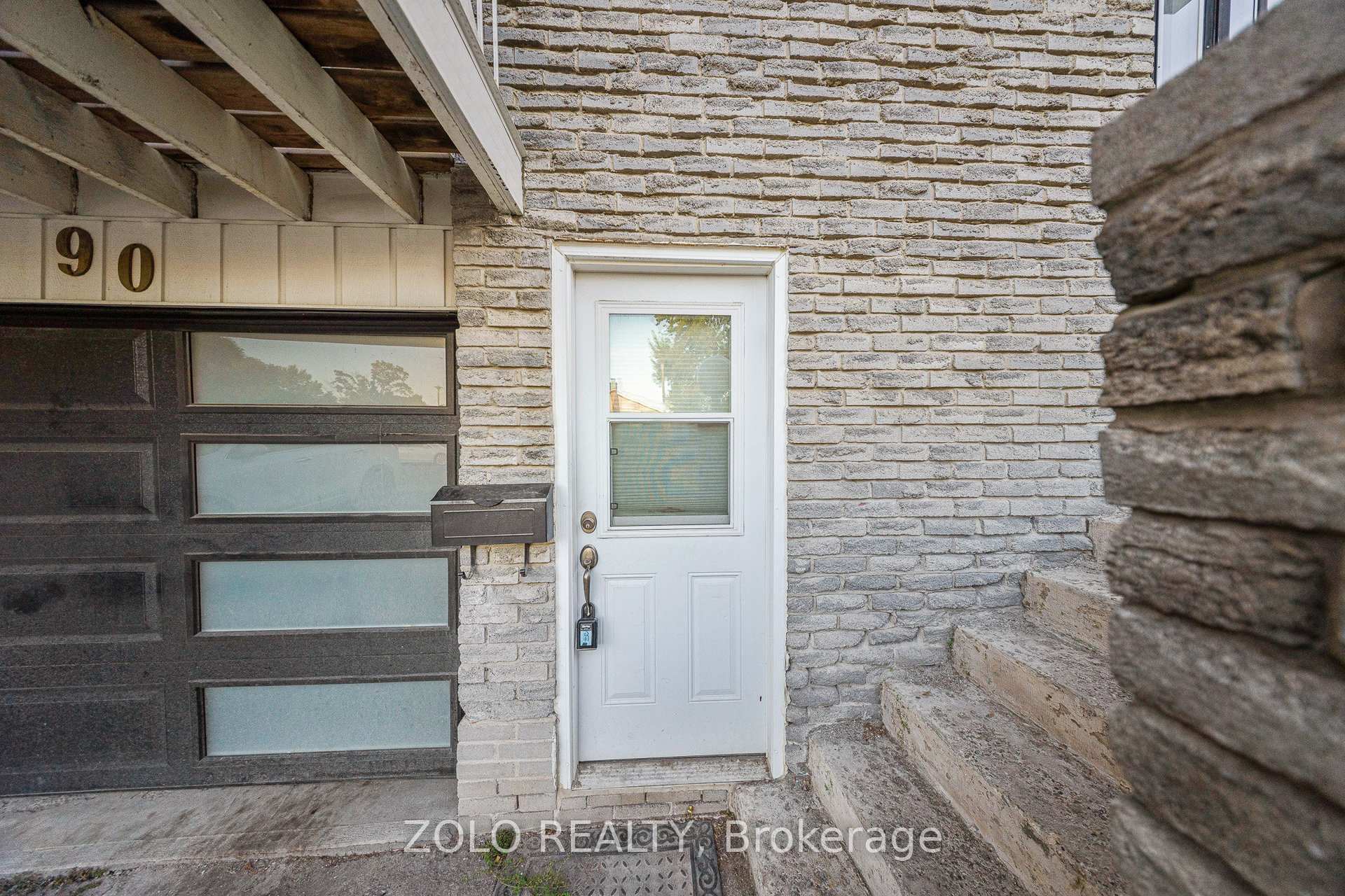 Photo 3 of 90 Ivybridge Drive, Brampton, Madoc — HOMEH
