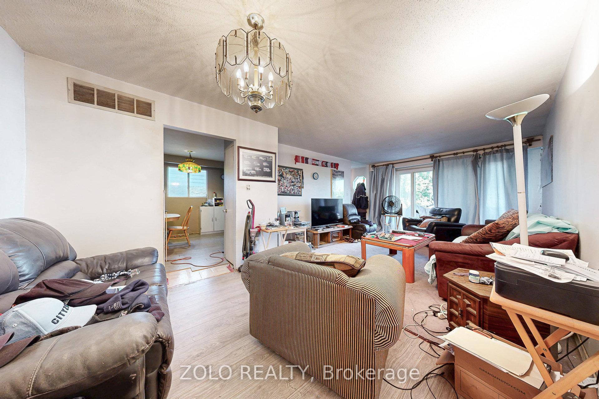 Photo 16 of 90 Ivybridge Drive, Brampton, Madoc — HOMEH